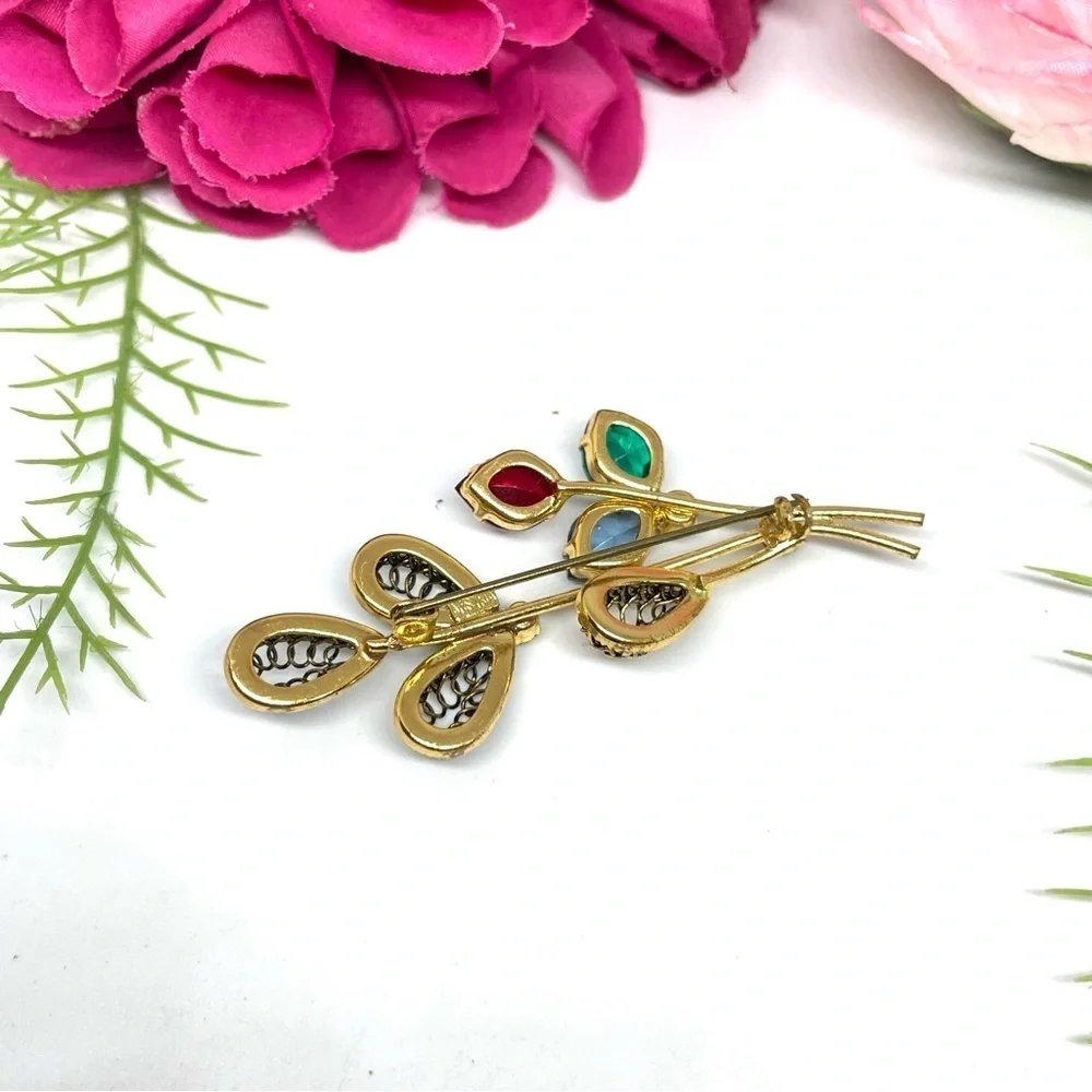 VINTAGE⚜️AUSTRIA Filigree & Colorful Crystal Brooch